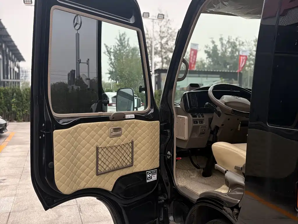 Toyota Coaster 2024 4.0L MT
