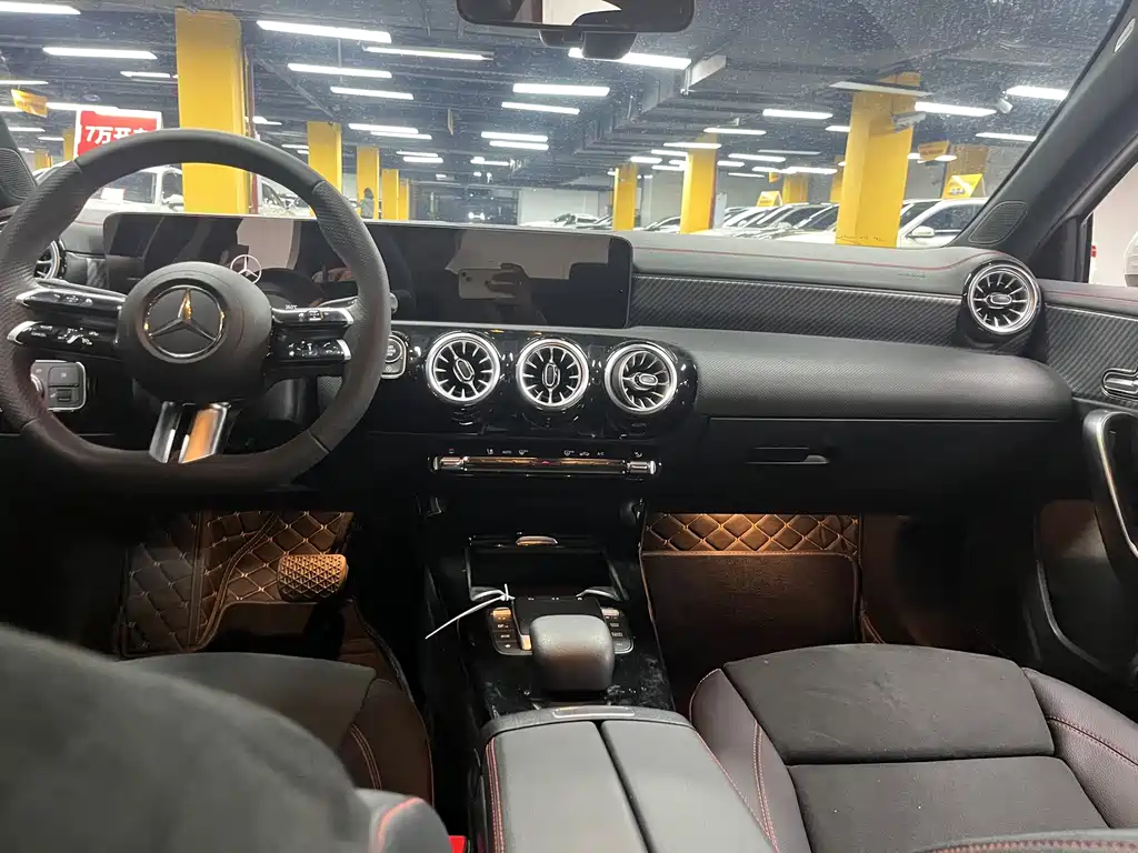 Mercedes-Benz A-Class — миниатюра 7