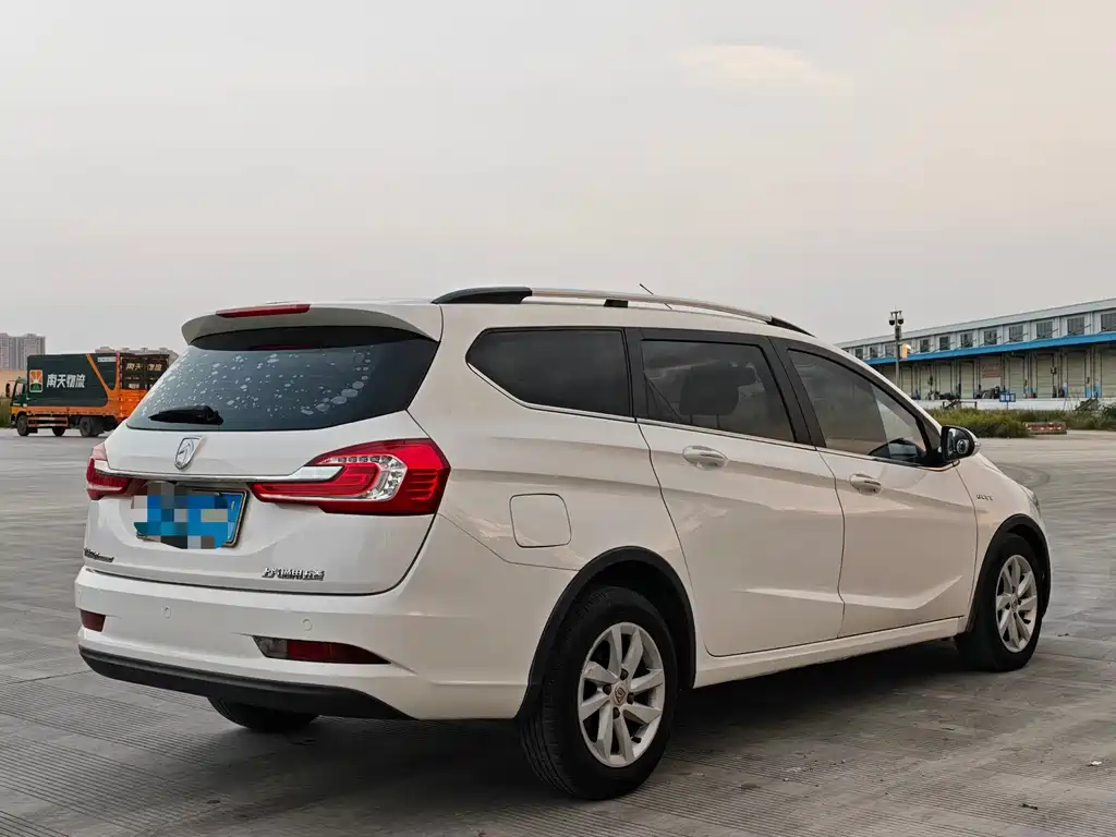 Baojun 310W — миниатюра 7