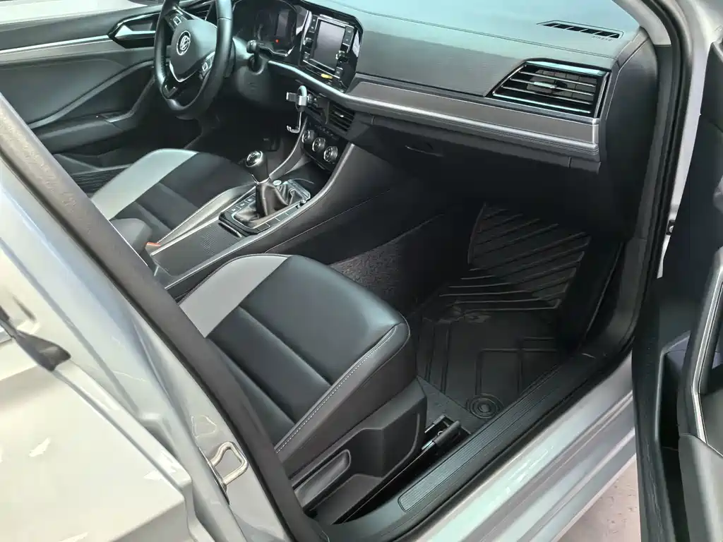 Volkswagen Sagitar — миниатюра 10