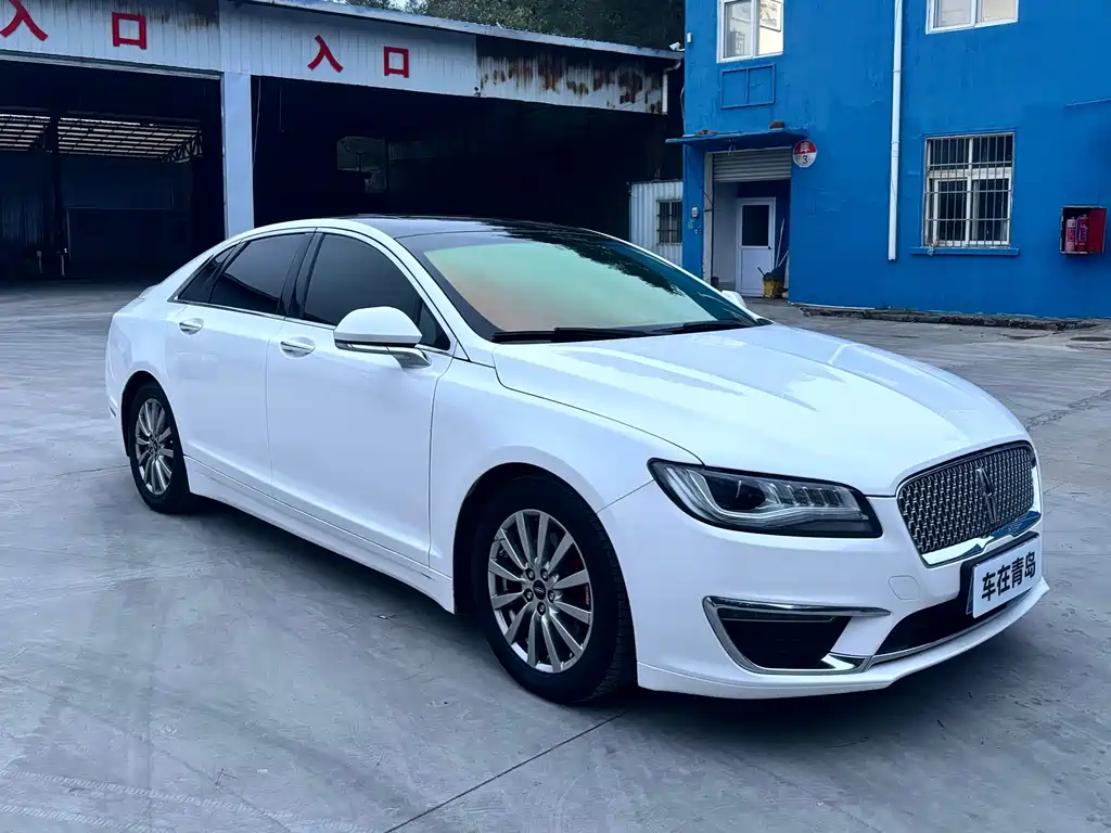 Lincoln MKZ — миниатюра 2