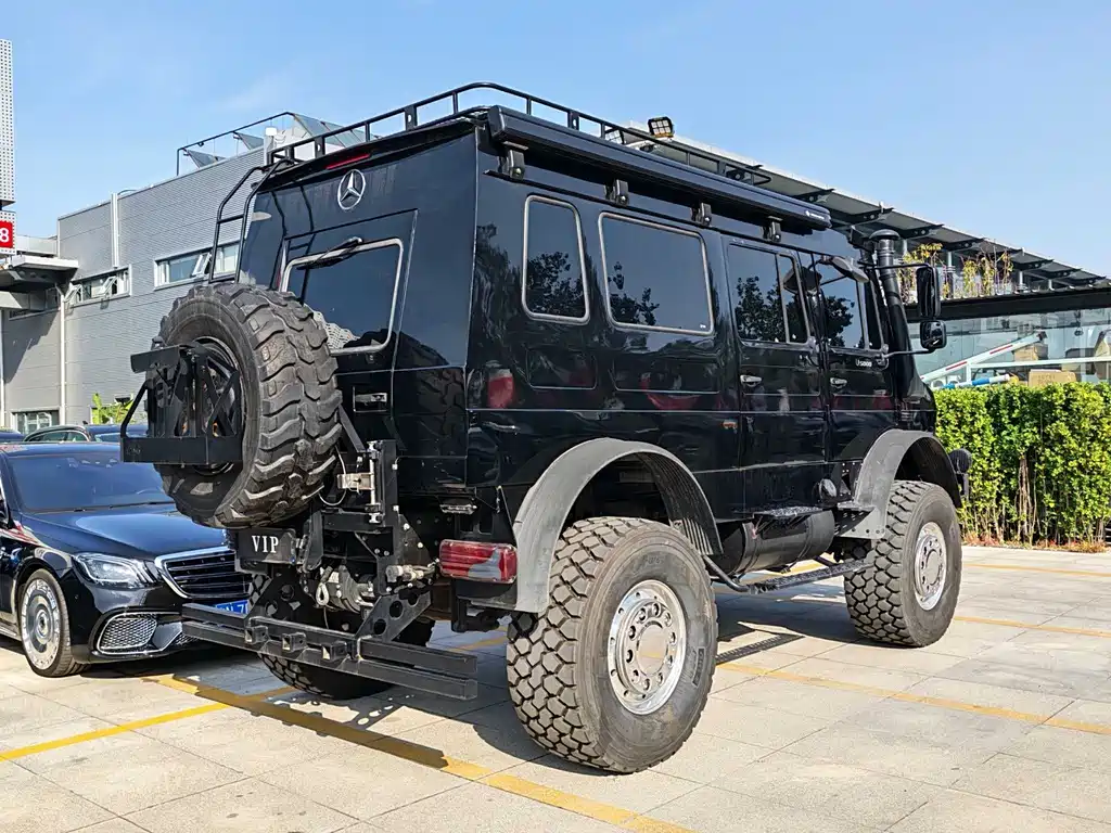 Mercedes-Benz 乌尼莫克U5000 SUV — миниатюра 5