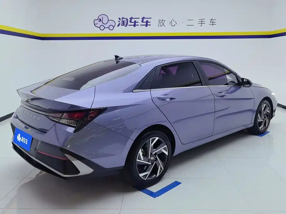 Hyundai Elantra — миниатюра 3