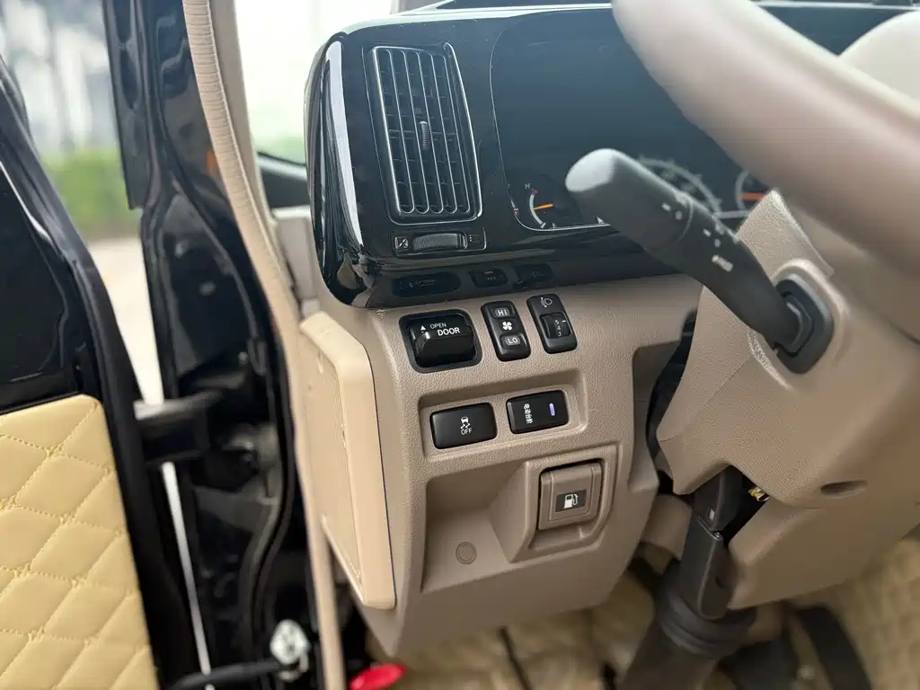Toyota Coaster 2024 4.0L MT
