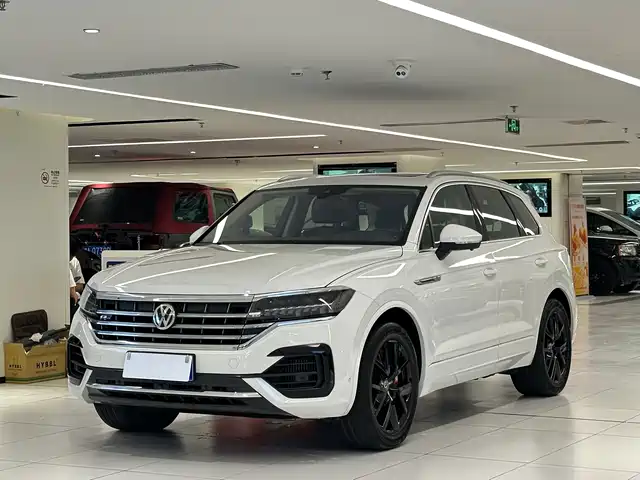 VOLKSWAGEN TOUAREG 2019