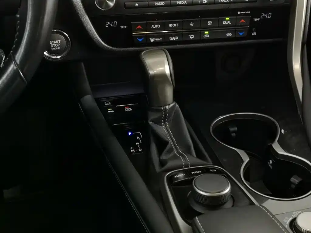 Lexus RX — миниатюра 13