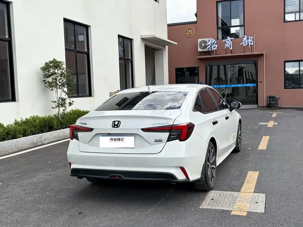 Honda Integra — миниатюра 7