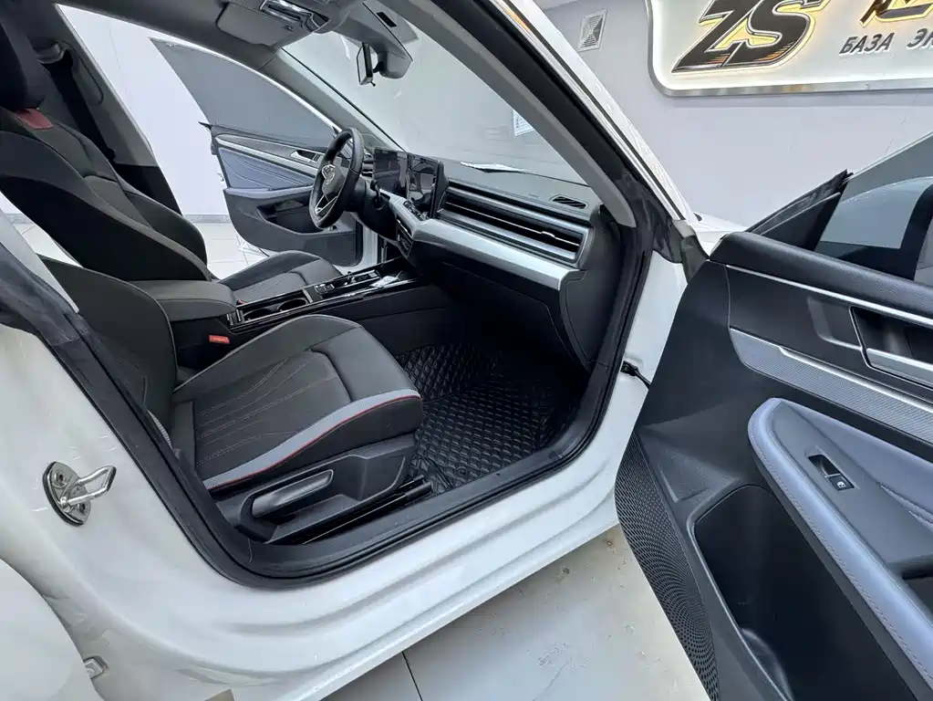 Volkswagen Lamando — миниатюра 9