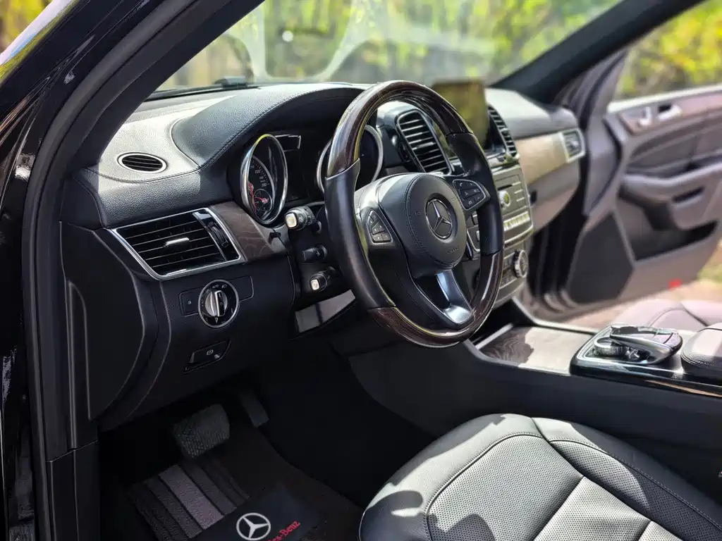 Mercedes-Benz GLS — миниатюра 7