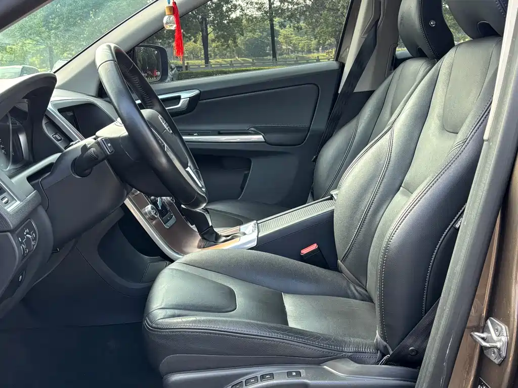 Volvo XC60 — миниатюра 2