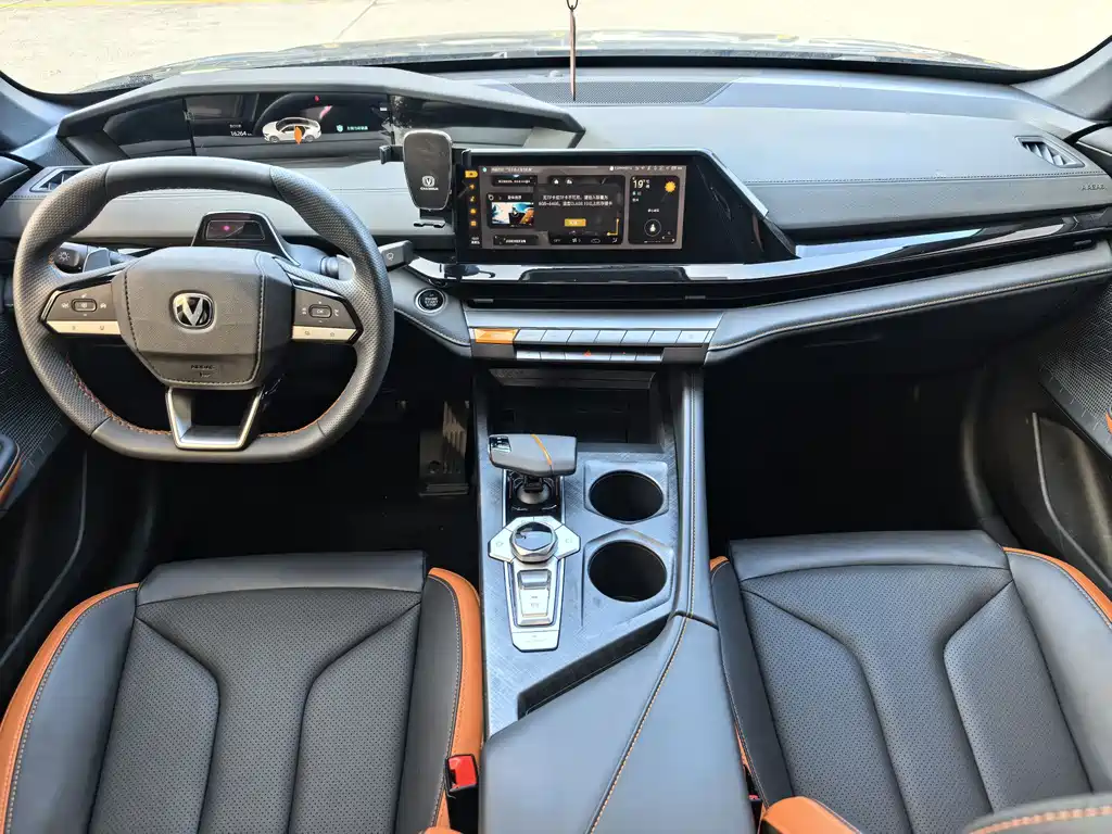 Changan UNI-V 2023 1.5T