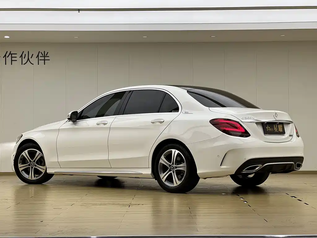 Mercedes-Benz C-Class — миниатюра 22