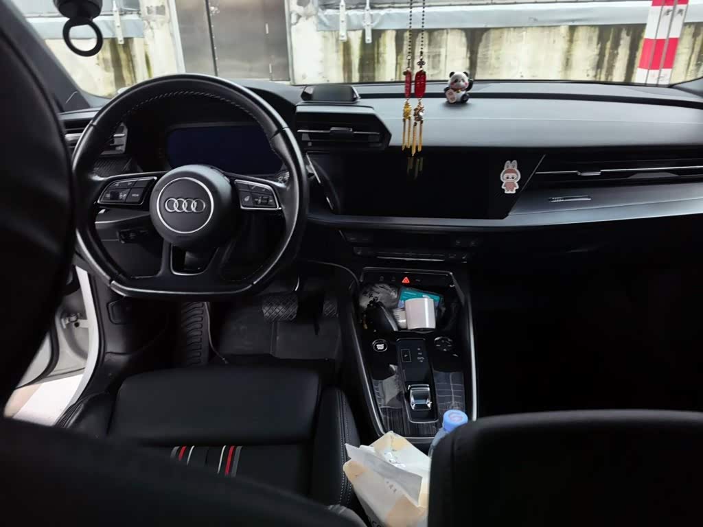 Audi A3 1.4 л 2022 г. Белый, пробег 39800 км