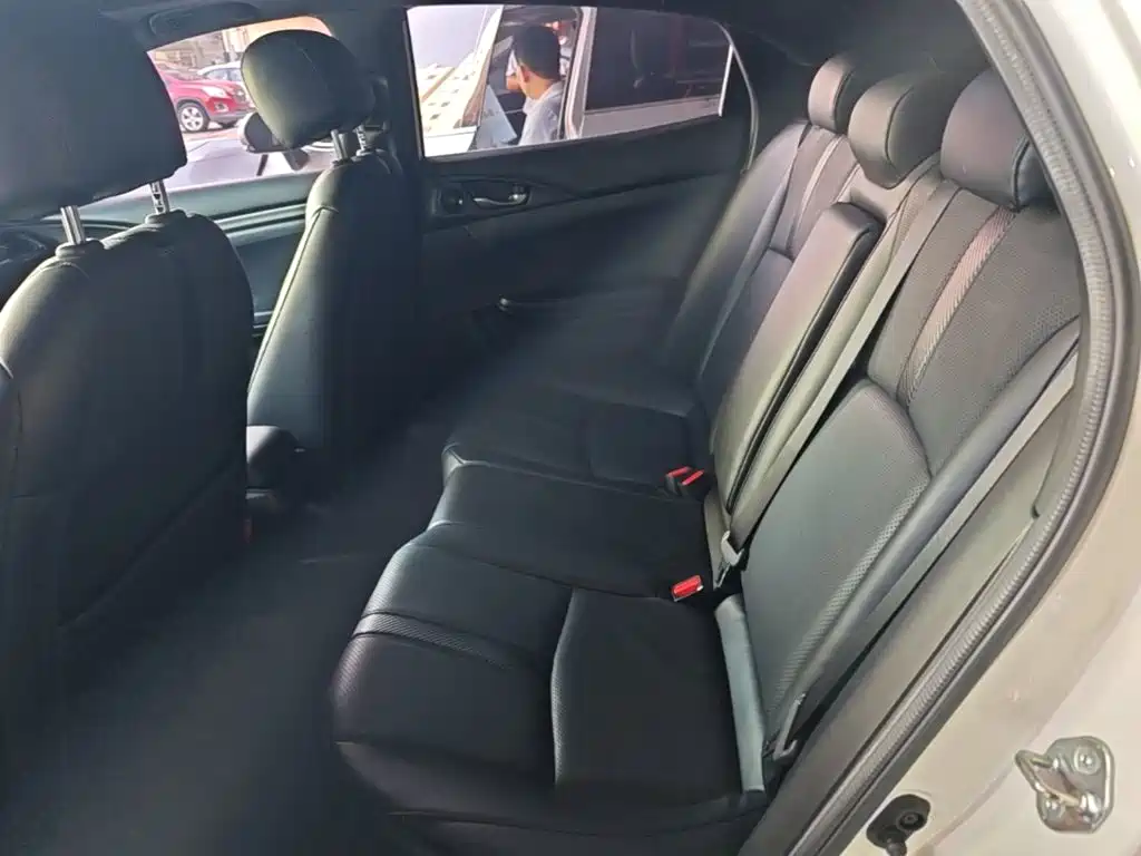 Honda Civic — миниатюра 17