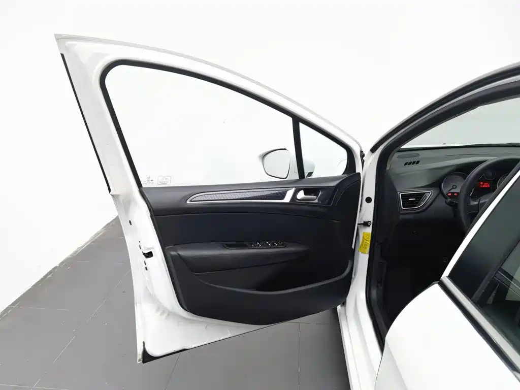 Peugeot 308 — миниатюра 8