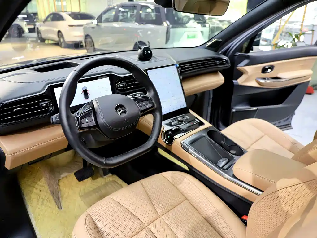 NIO ES8 — миниатюра 10