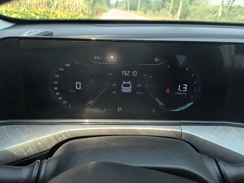 Changan Eado — миниатюра 12