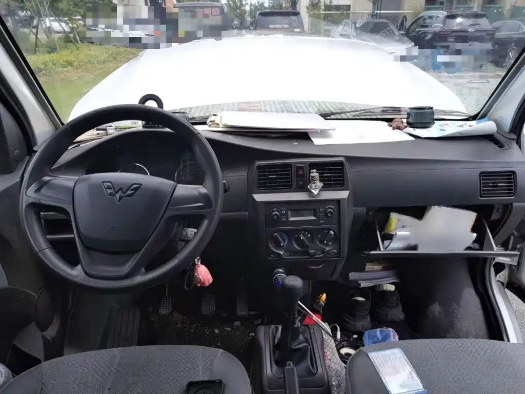 Wuling Rongguang S — миниатюра 13