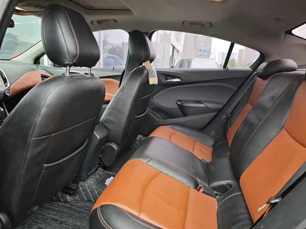Chevrolet Cruze — миниатюра 7