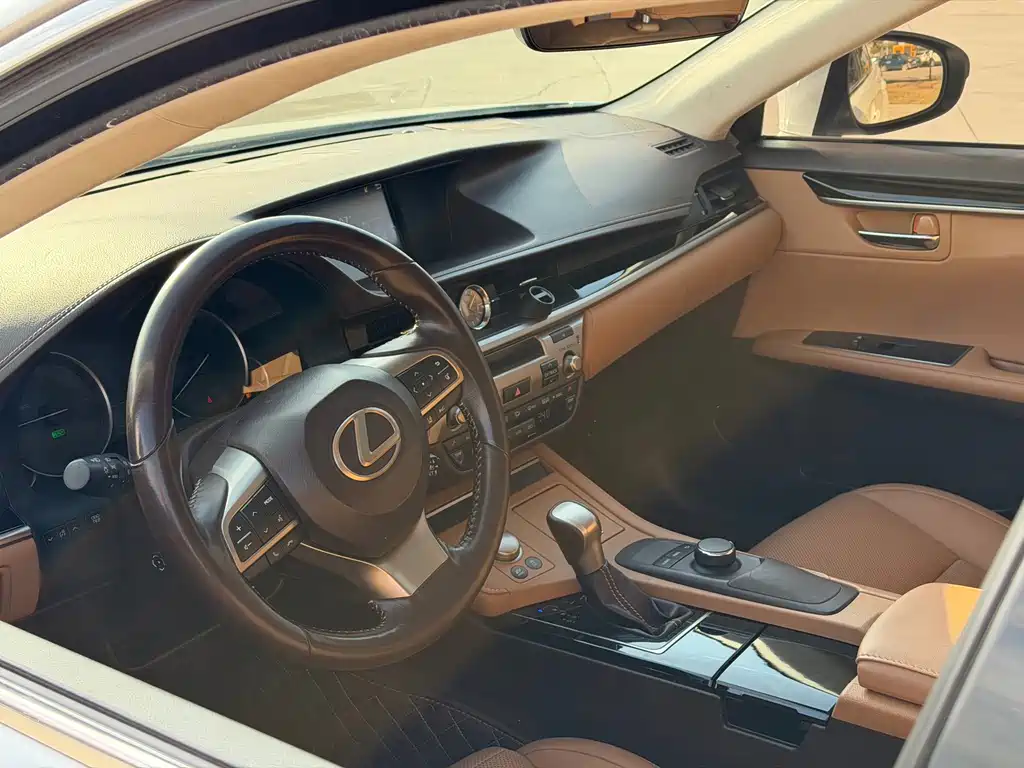 Lexus ES — миниатюра 3