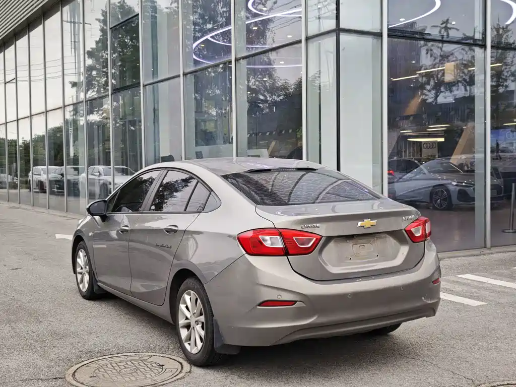 Chevrolet Cruze — миниатюра 5