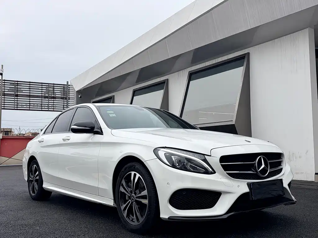 Mercedes-Benz C-Class — миниатюра 3