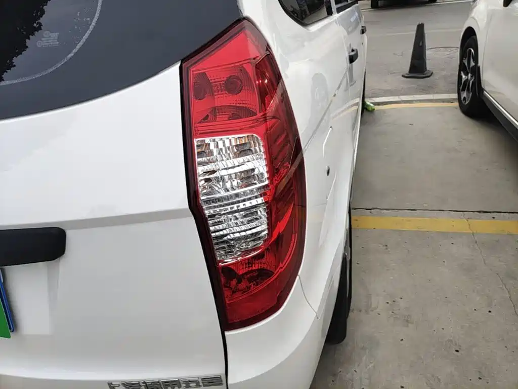 Wuling Hongguang — миниатюра 8