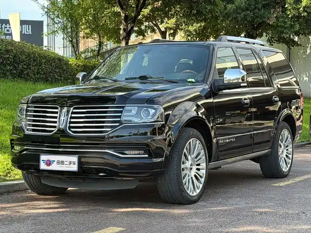 Lincoln Navigator