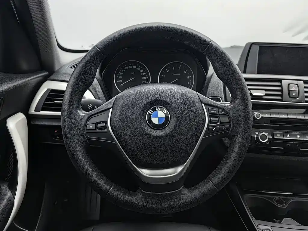 BMW 1 Series (Import) — миниатюра 11