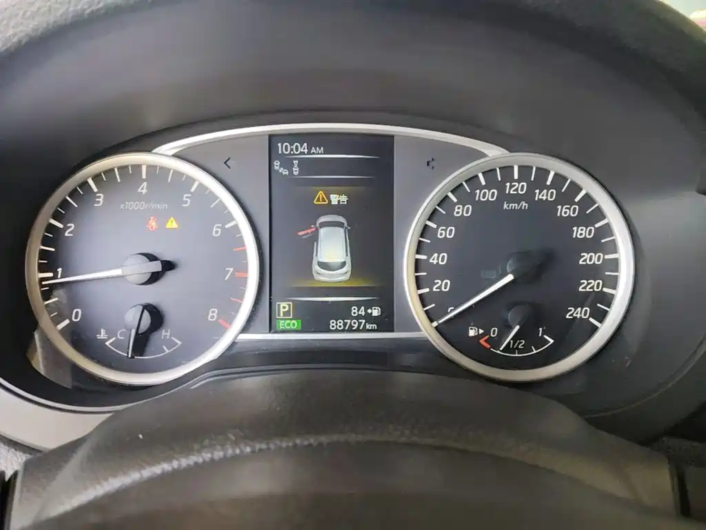 Nissan Tiida — миниатюра 12