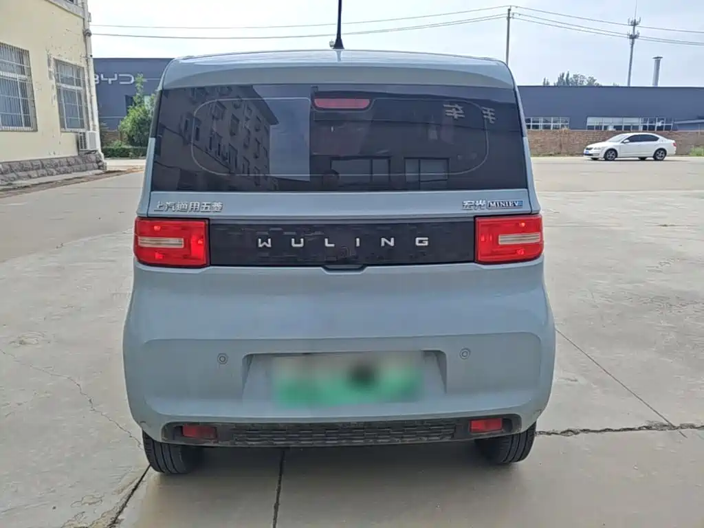 Wuling MINIEV — миниатюра 6