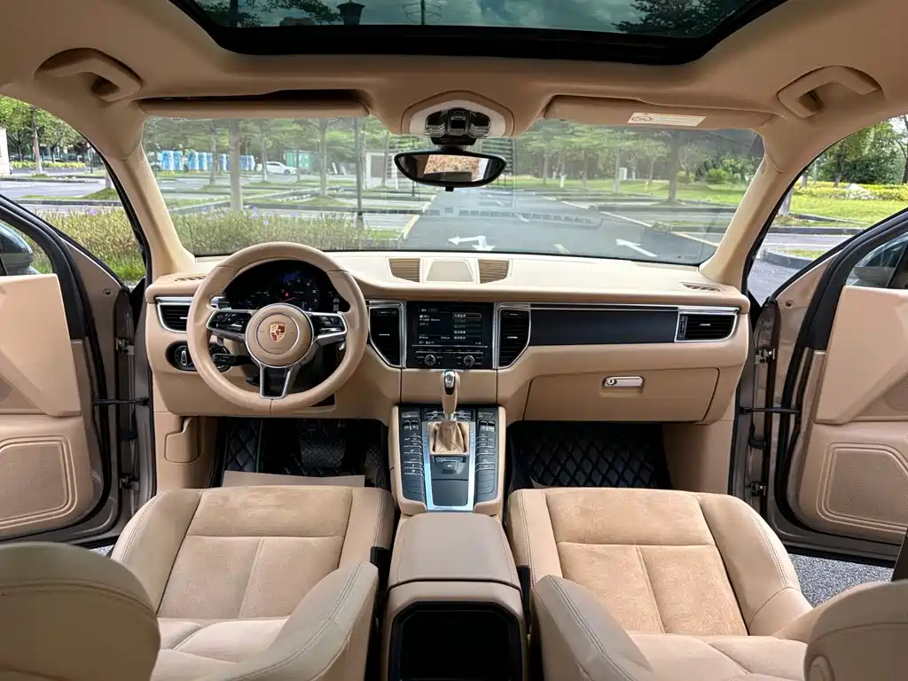 Porsche Macan — миниатюра 8
