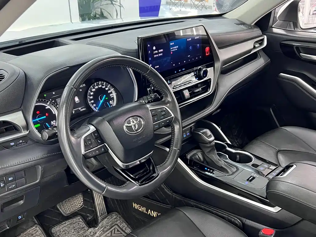Toyota Highlander Hybrid 2.5L 4WD Premium Edition 7 seats, фото 21