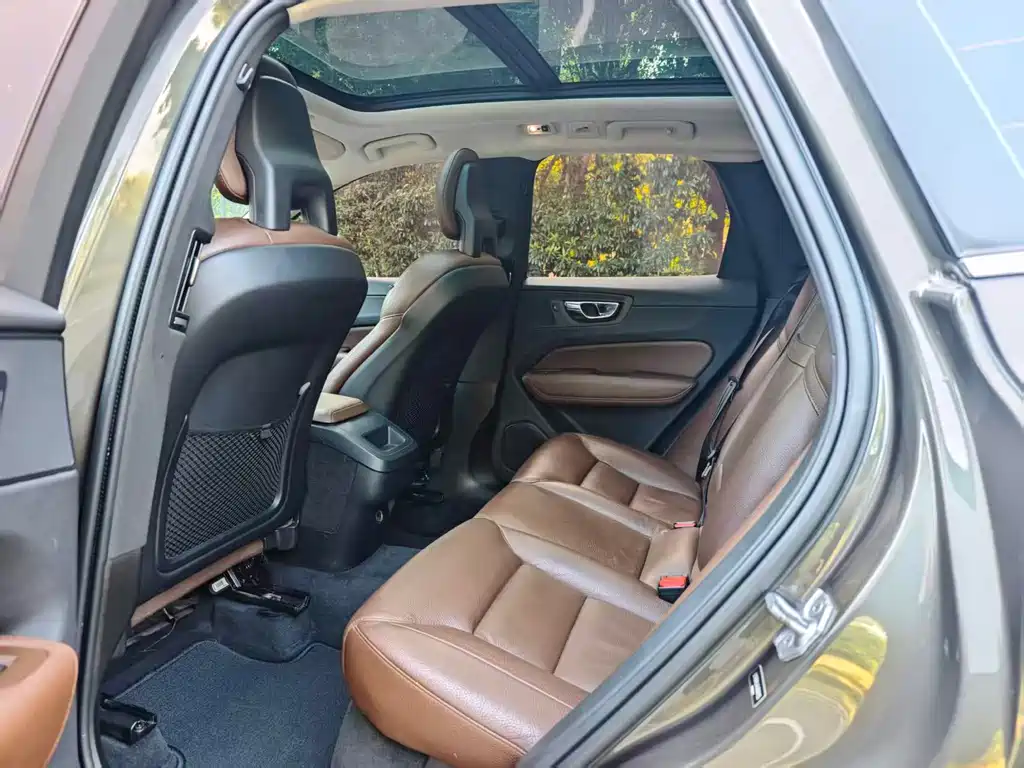 Volvo XC60 — миниатюра 6