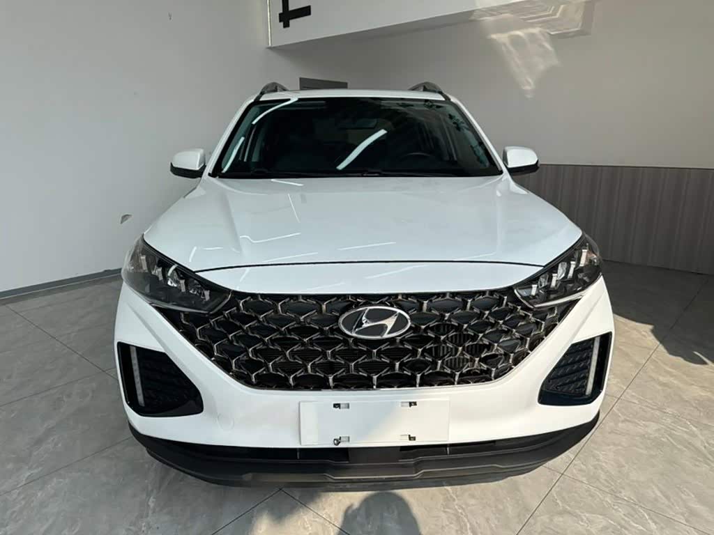 Hyundai Beijing Hyundai ix35 1.4 л 2022 г. Белый, пробег 48000 км