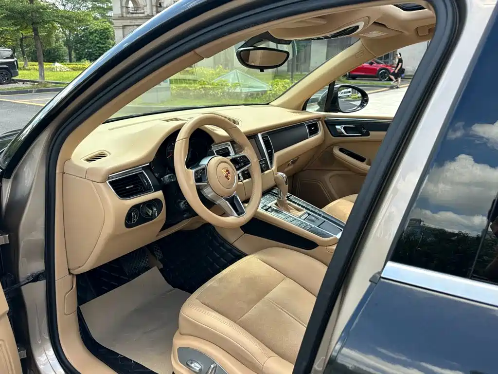 Porsche Macan — миниатюра 6