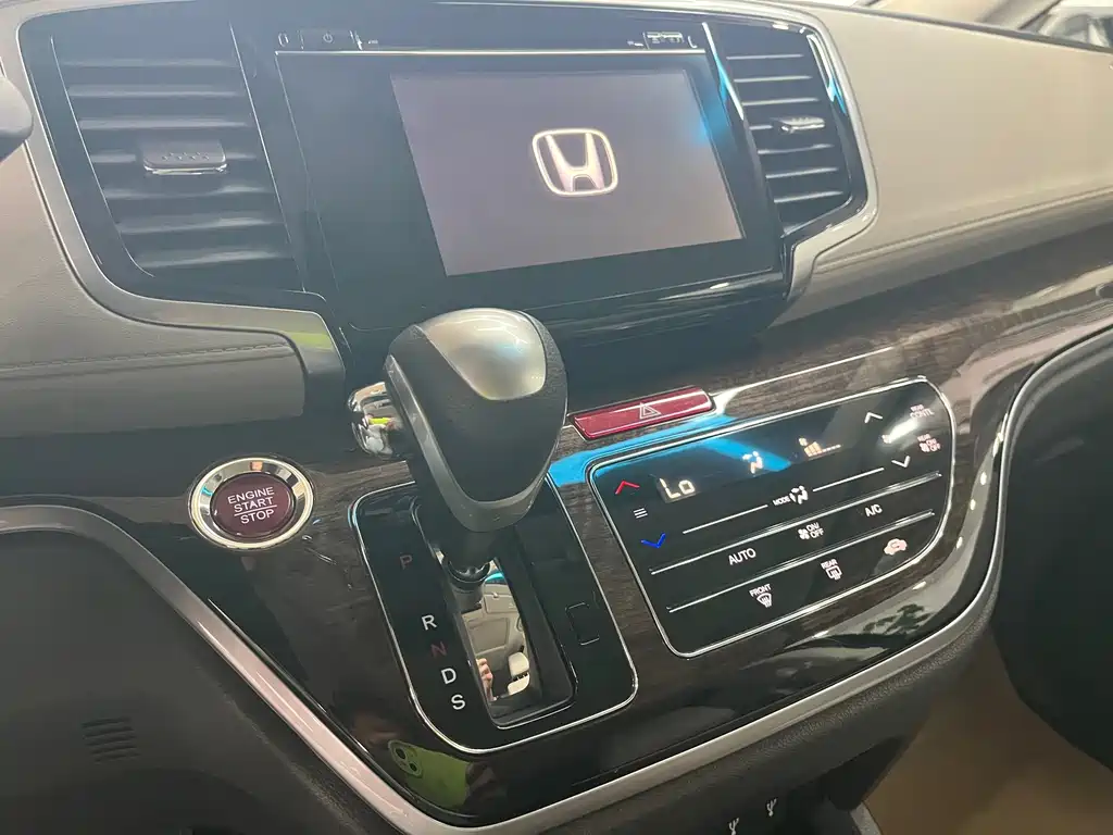 Honda Odyssey — миниатюра 8