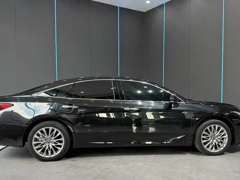 Toyota Avalon — миниатюра 5