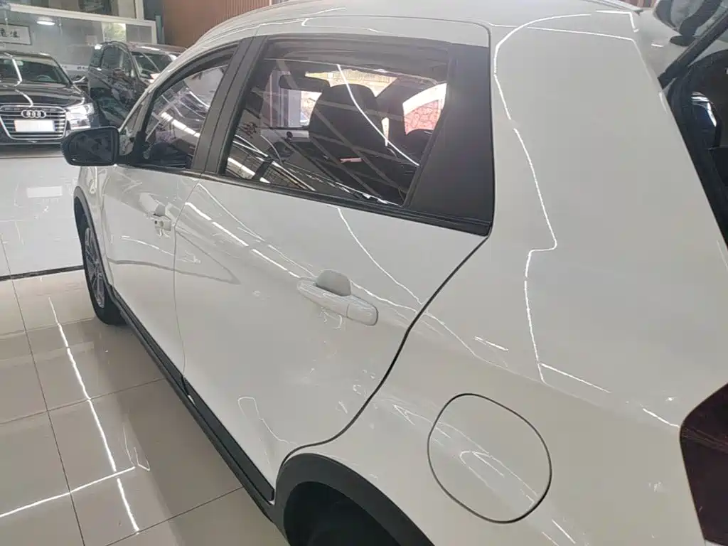 Geely Vision X3 — миниатюра 5