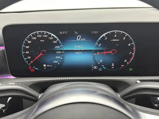 Mercedes-Benz A-Class — миниатюра 9