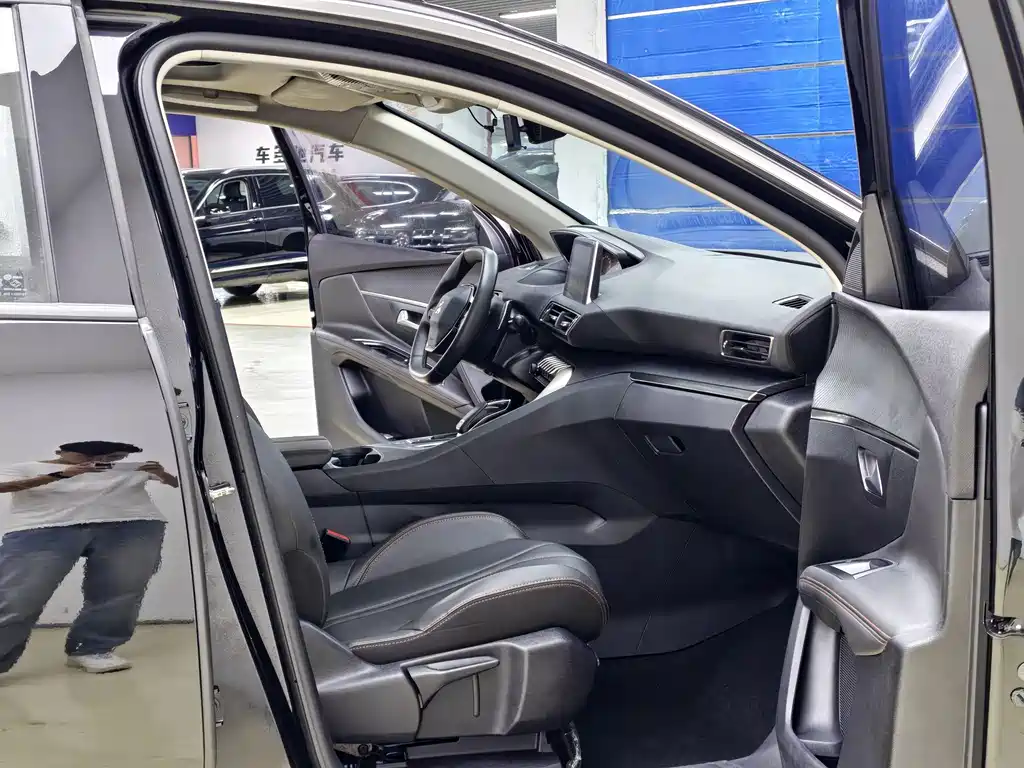 Peugeot 4008 — миниатюра 9