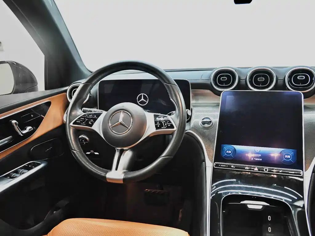 Mercedes-Benz GLC — миниатюра 10