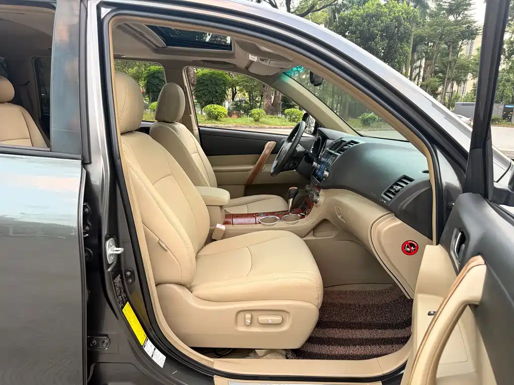Toyota Highlander (Import) — миниатюра 15