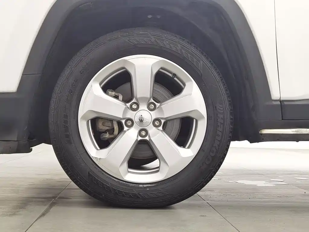 Jeep Compass — миниатюра 17