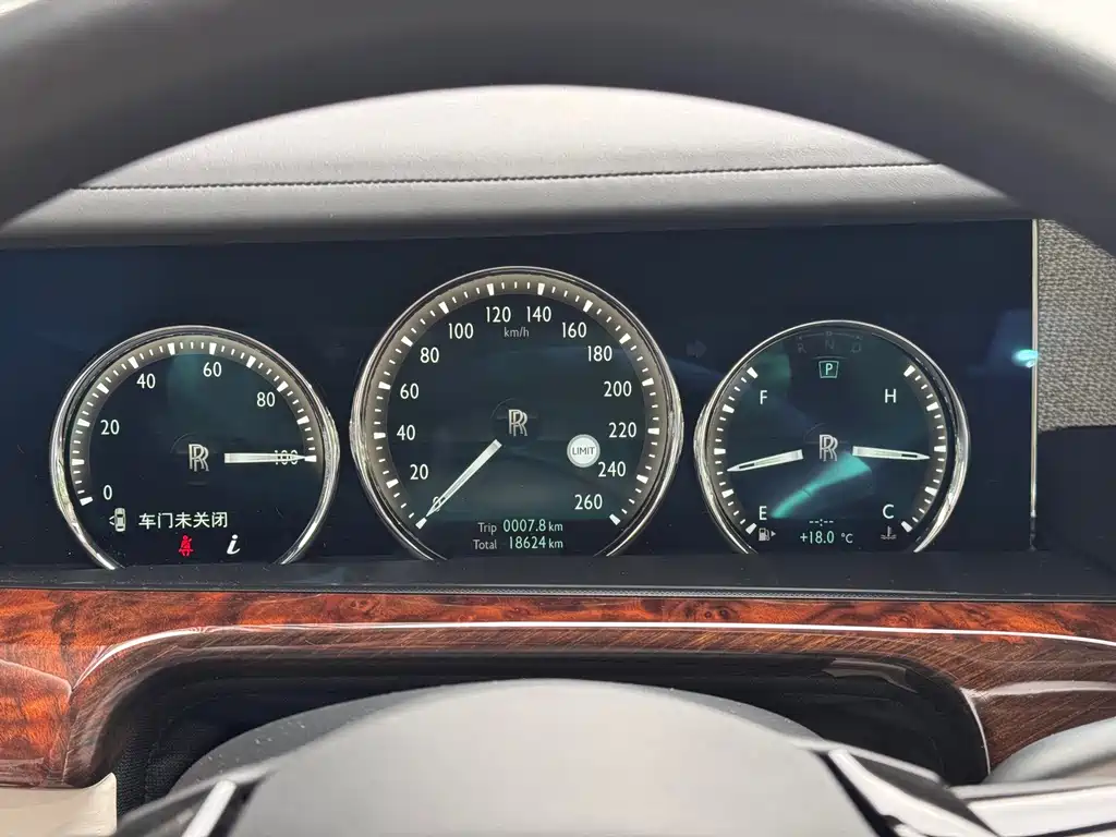 Rolls-Royce Phantom — миниатюра 9