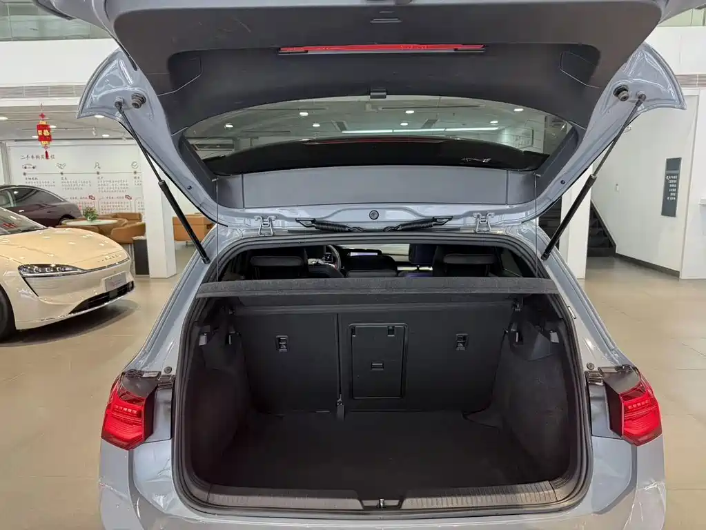Volkswagen Golf — миниатюра 20