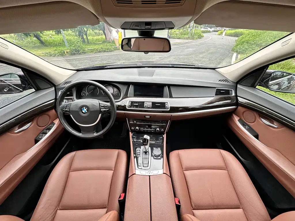 BMW 5 Series GT — миниатюра 9