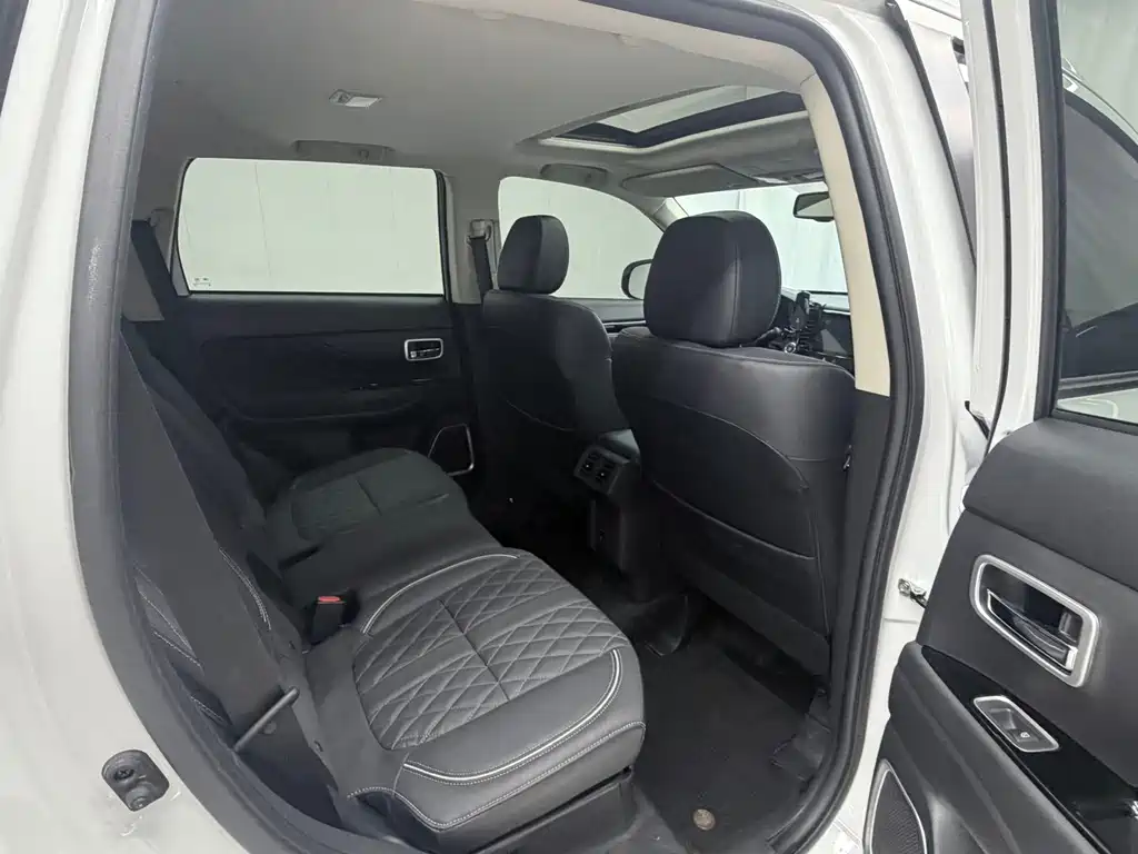Mitsubishi Outlander — миниатюра 16