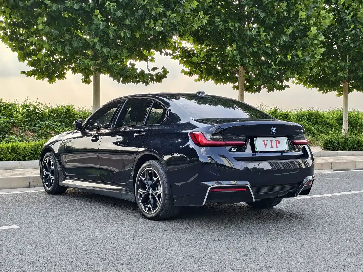 BMW i3 2024 Черный из Китая