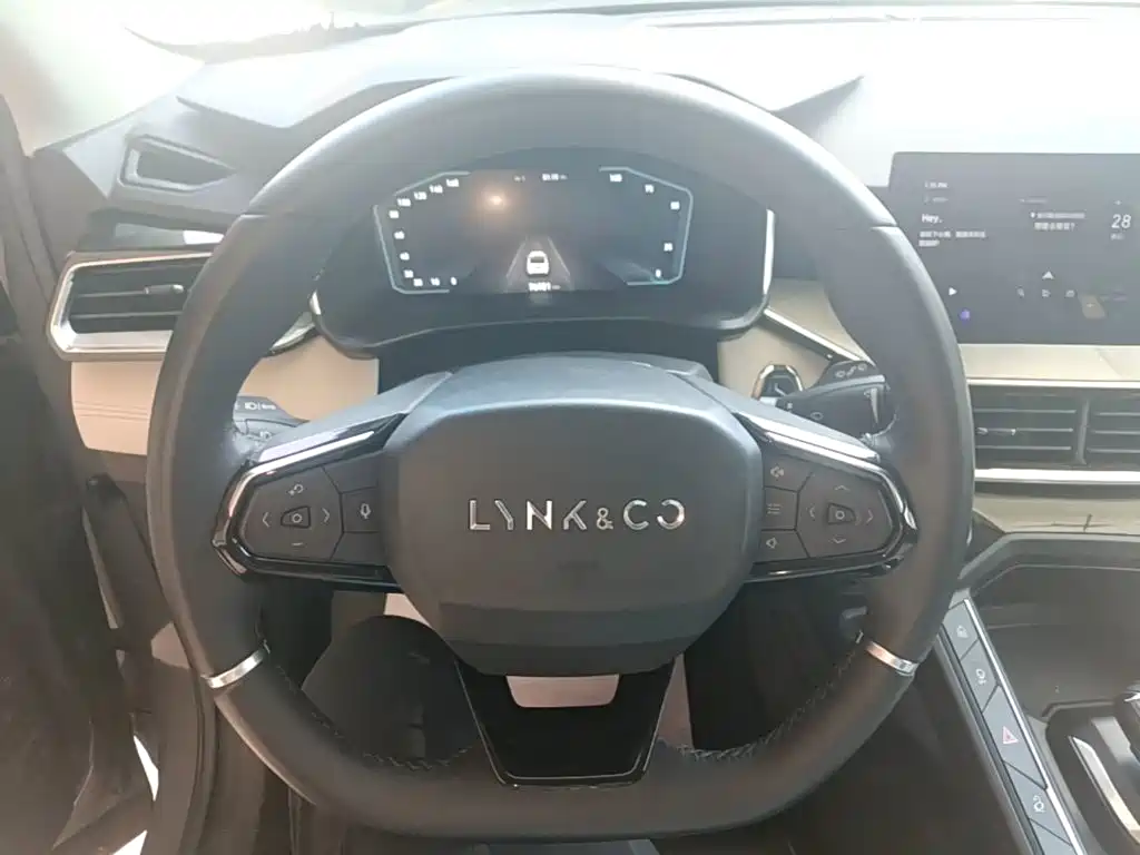 Lynk & Co 06 EM-P — миниатюра 11